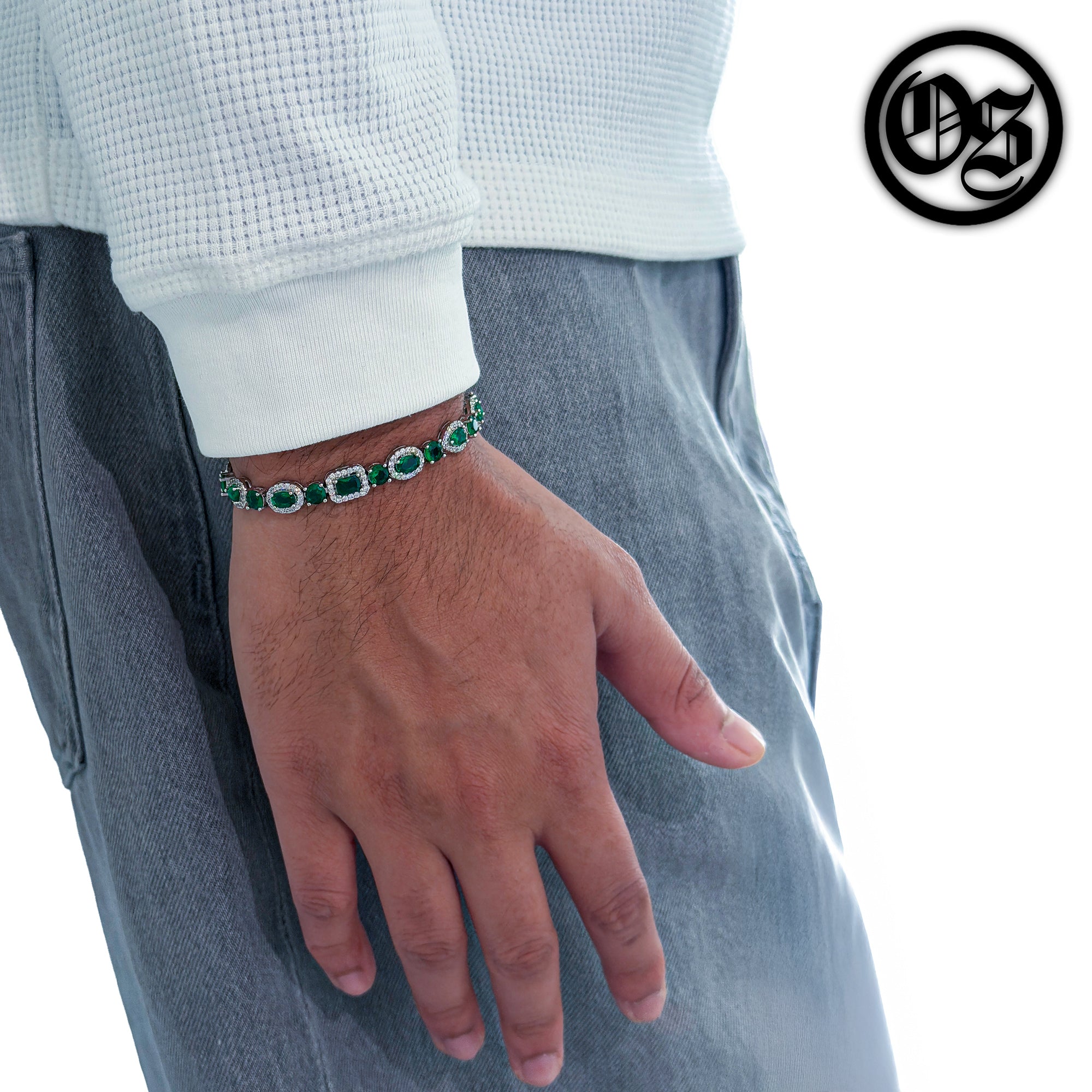 Armband mit mehreren Steinen
