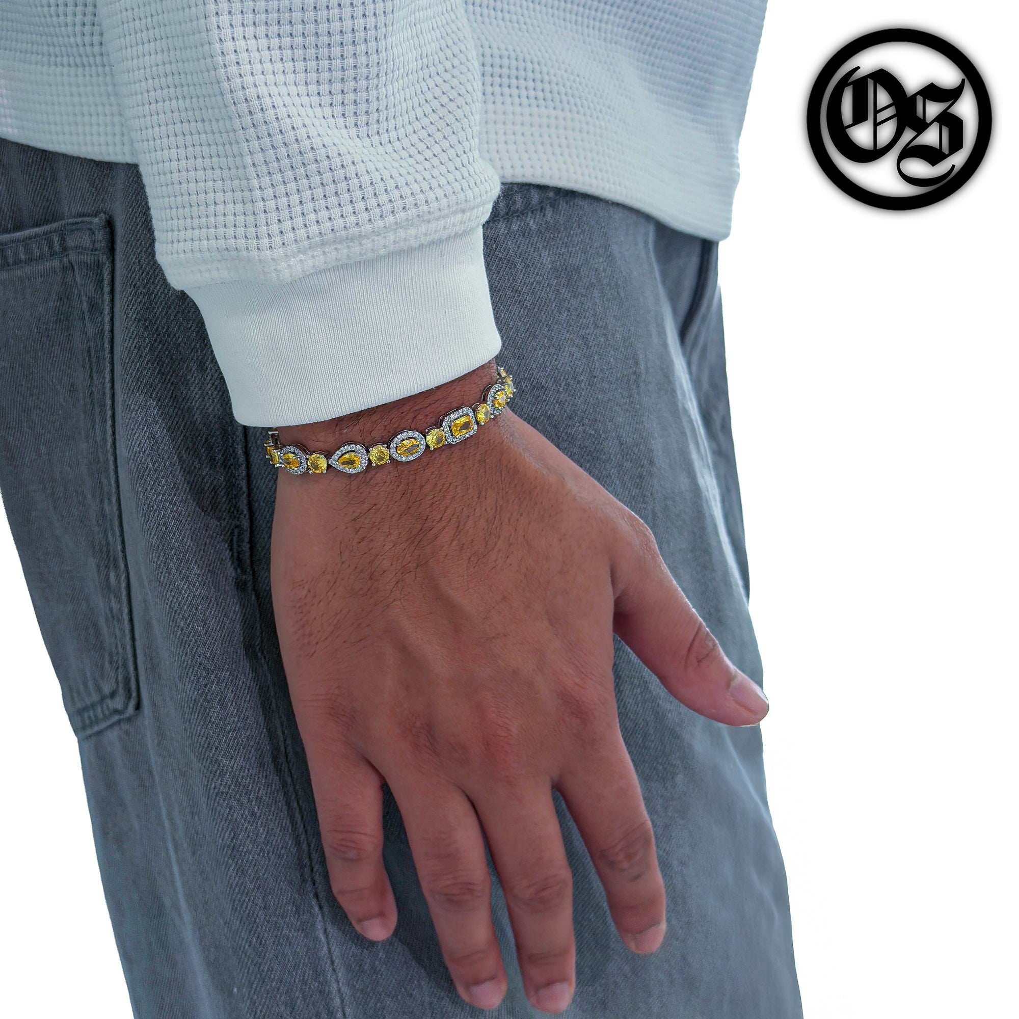 Armband mit mehreren Steinen