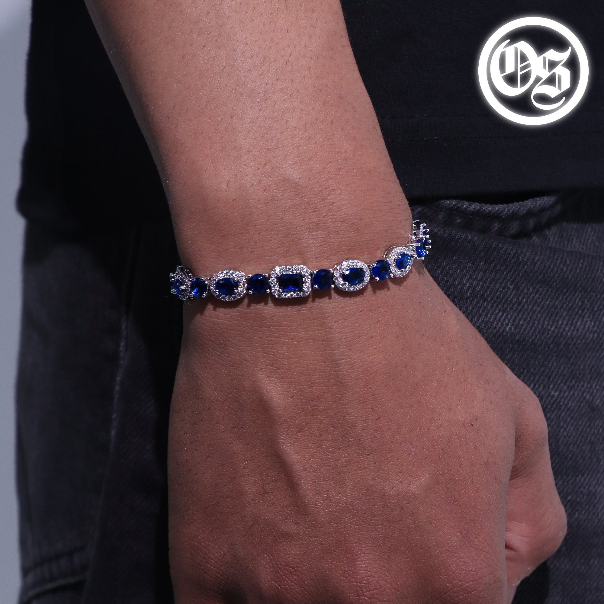 Armband mit mehreren Steinen