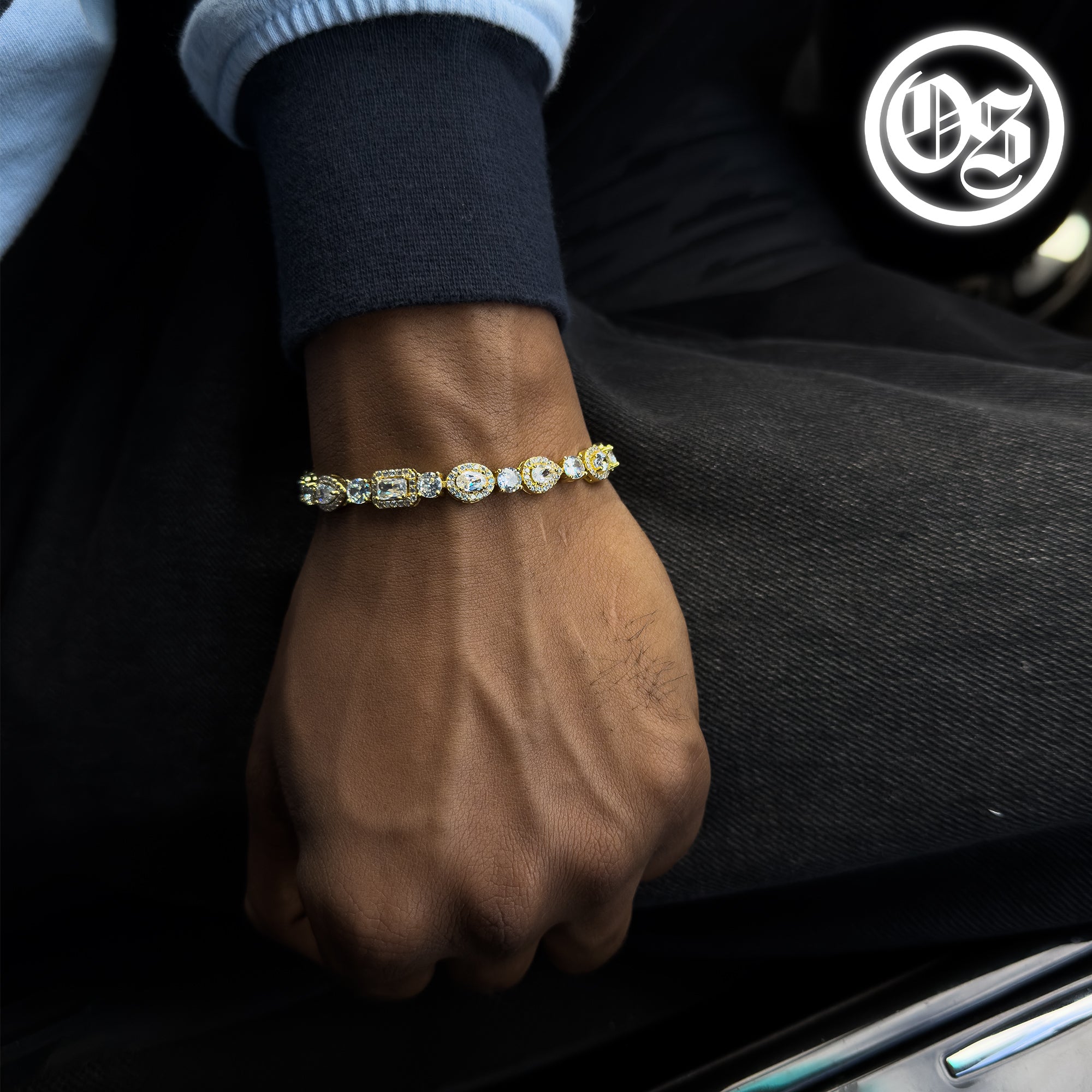 Armband mit mehreren Steinen
