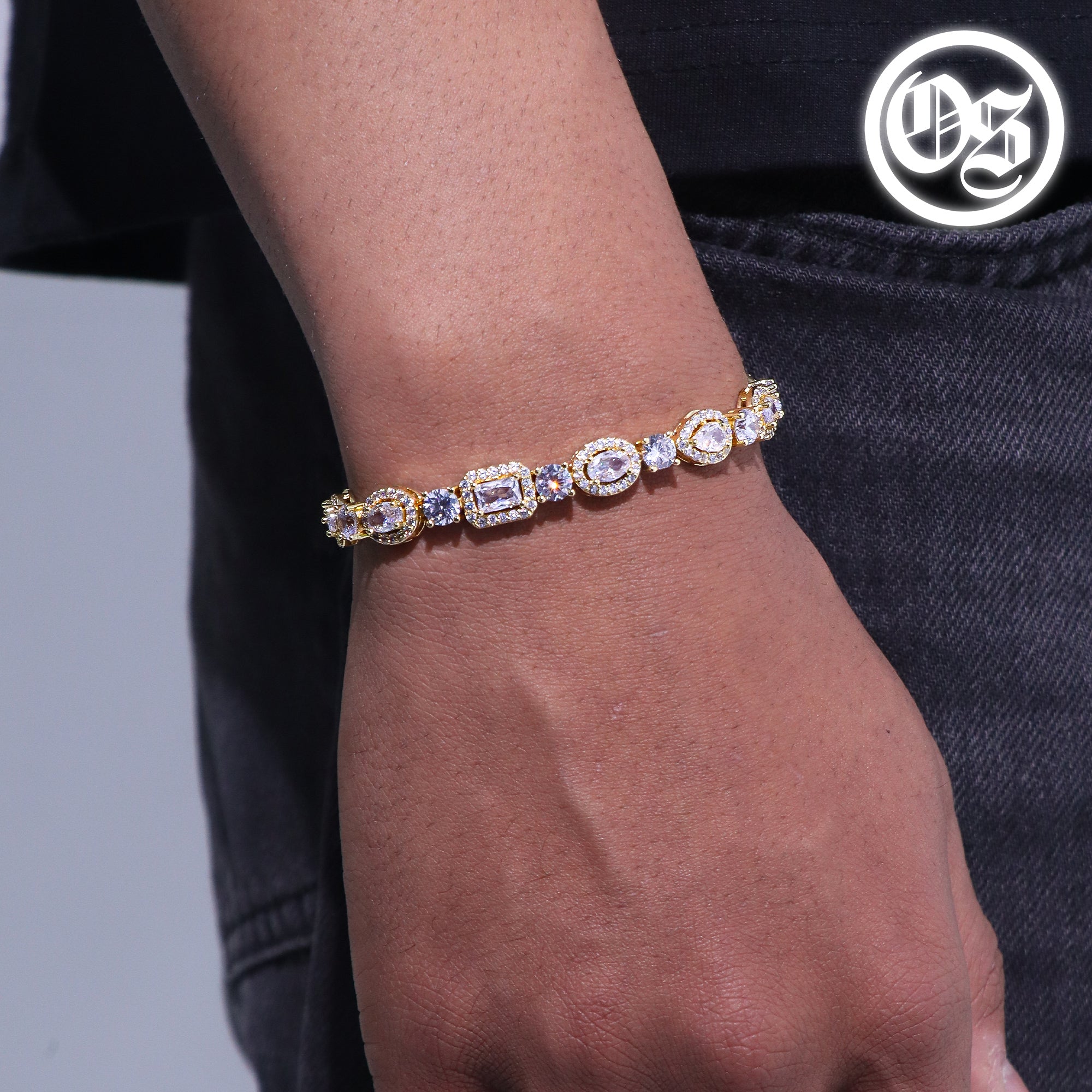 Armband mit mehreren Steinen