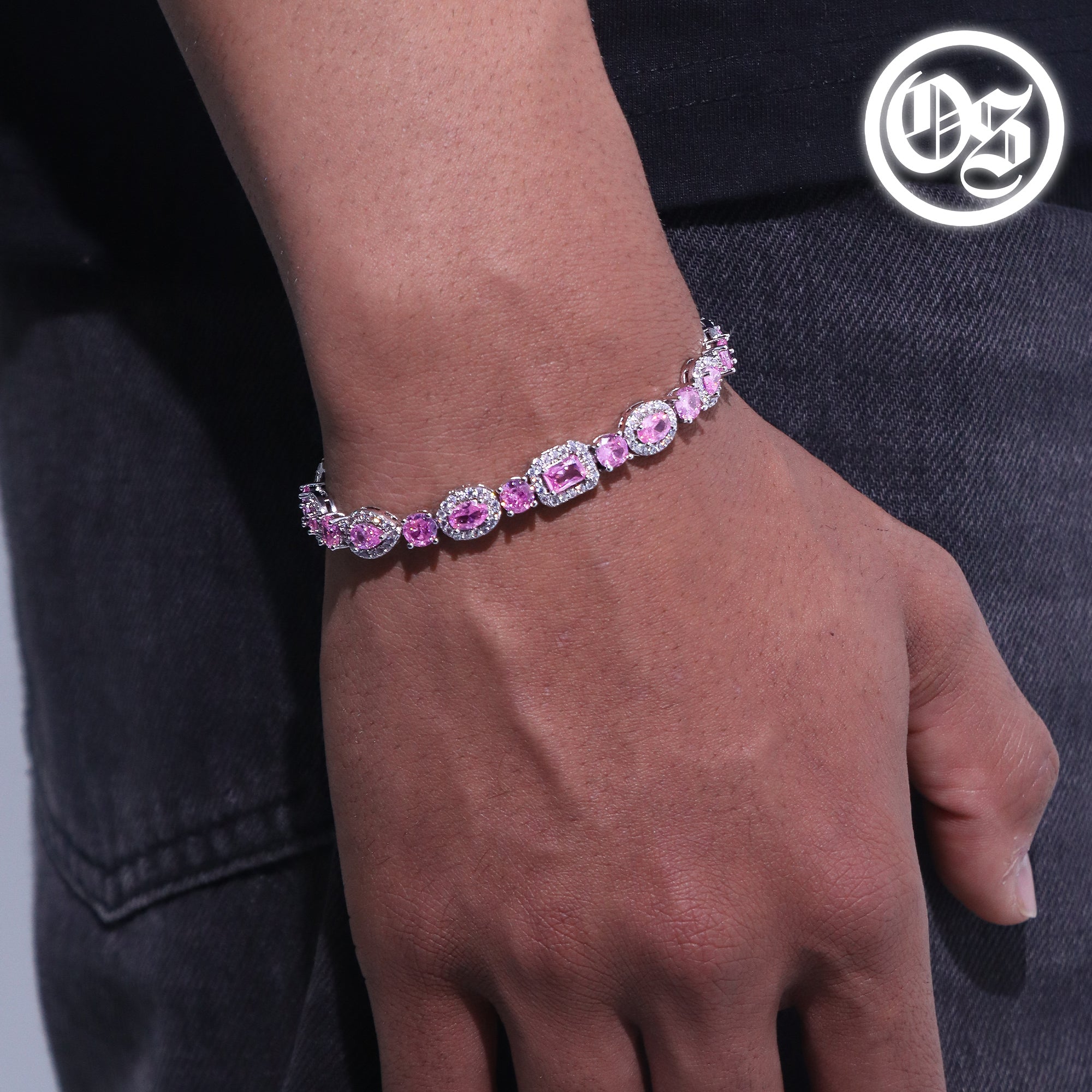 Armband mit mehreren Steinen