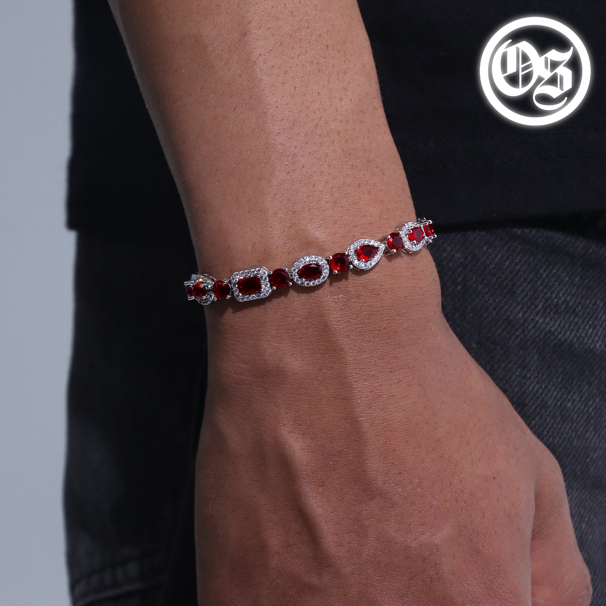 Armband mit mehreren Steinen